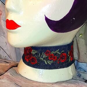 Sweet & Sexy Roses on Denim Choker w/Adjustable Chain